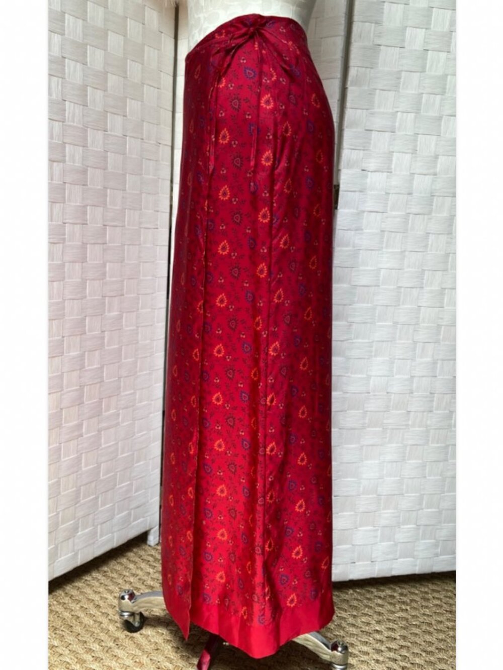 Vintage Express 100% Silk Floral Red Wrap Maxi Skirt Size 6 - Picture 9 of 15